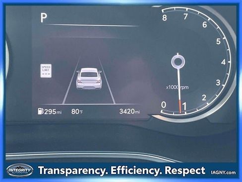 Used 2025 Genesis G70 2.5T image 26