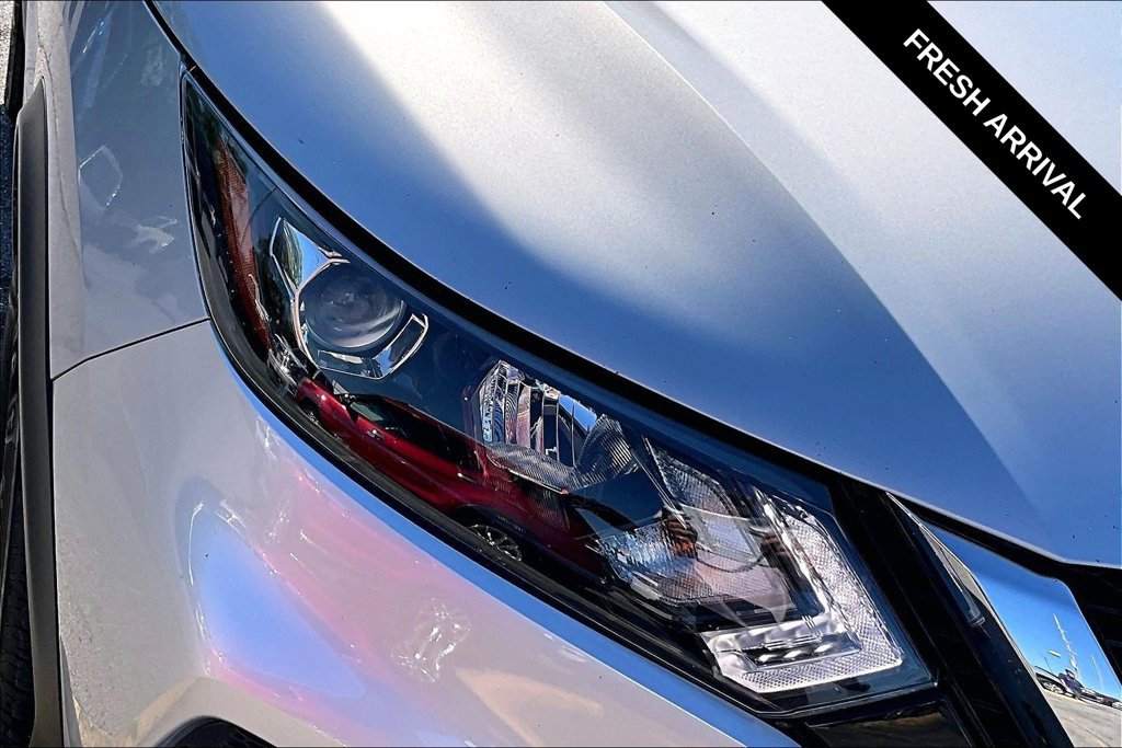 Used 2020 Nissan Rogue Sport SV w/ All-Weather Package FWD image 30