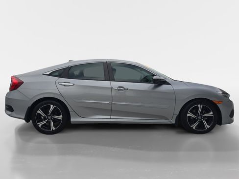 Used 2017 Honda Civic Touring image 2