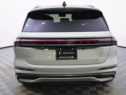 New 2026 Lincoln Nautilus Reserve image 5