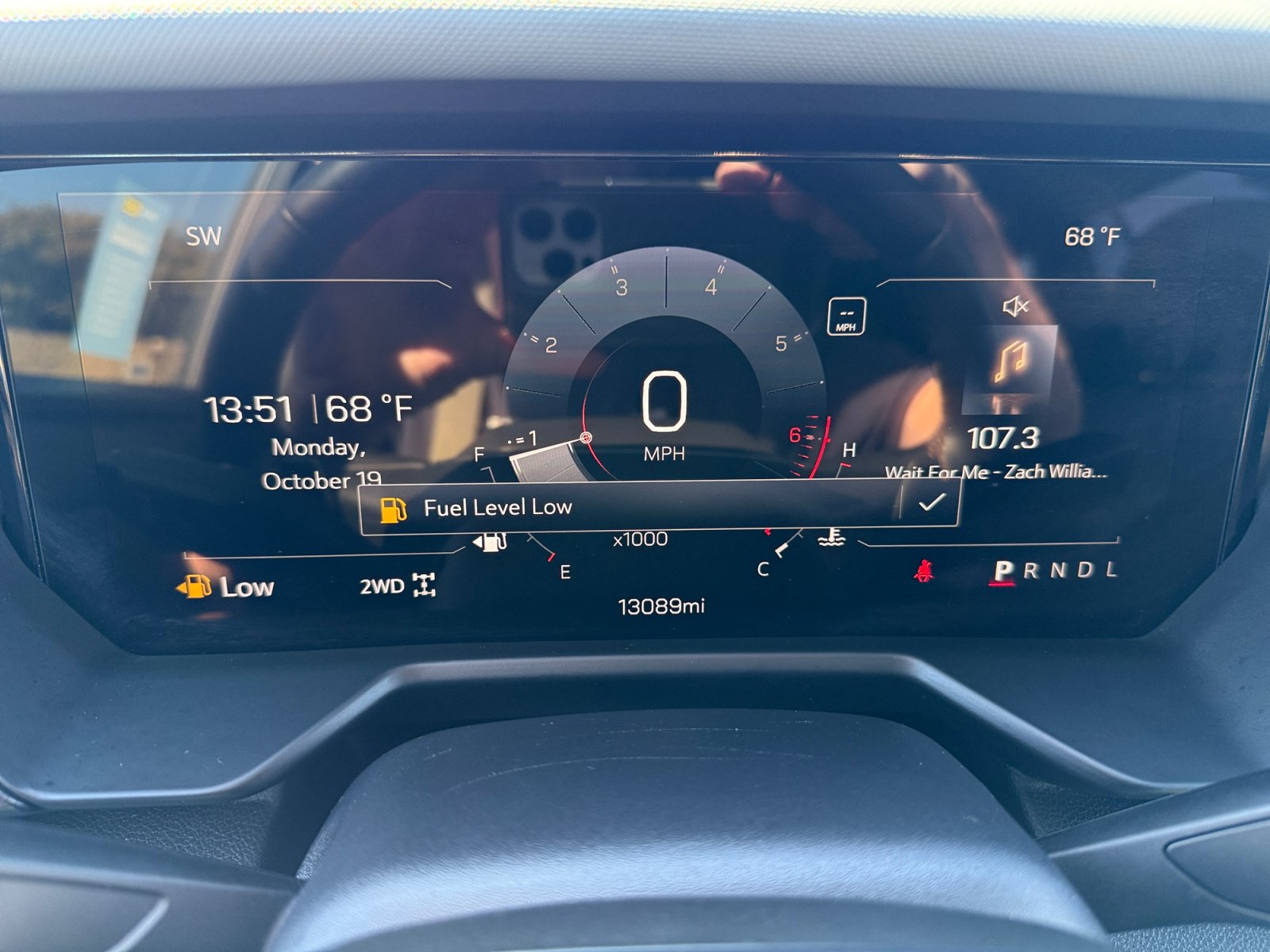 Used 2025 GMC Acadia AT4 w/ Luxury Package AWD/4WD image 11