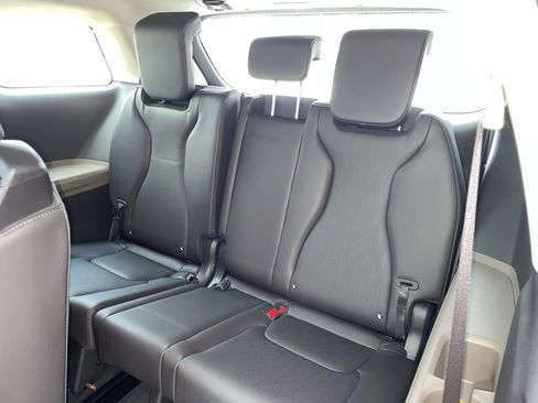 New 2026 Kia Carnival FWD image 13