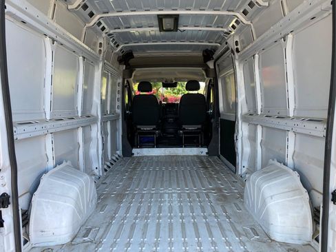 Used 2026 RAM ProMaster 2500 w/ Convenience Group FWD image 9