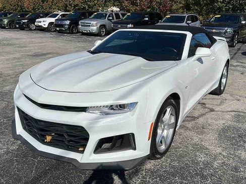 Used 2021 Chevrolet Camaro LT image 4