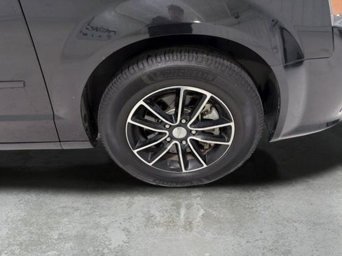 Used 2015 Dodge Grand Caravan SXT FWD image 20
