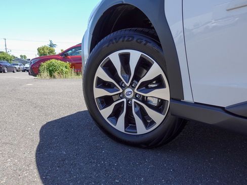 Certified 2025 Subaru Outback Limited AWD/4WD image 8