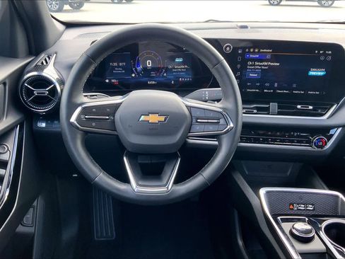 Certified 2026 Chevrolet Equinox LT w/ Convenience Package II image 6