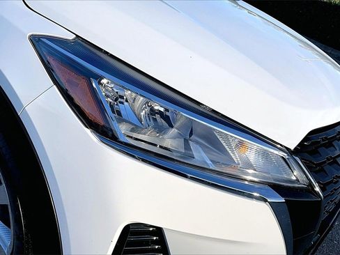 Used 2022 Nissan Kicks S image 32