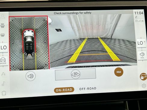 Used 2025 Land Rover Range Rover Evoque S image 15