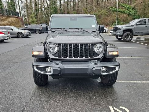 Used 2024 Jeep Gladiator Sport image 2