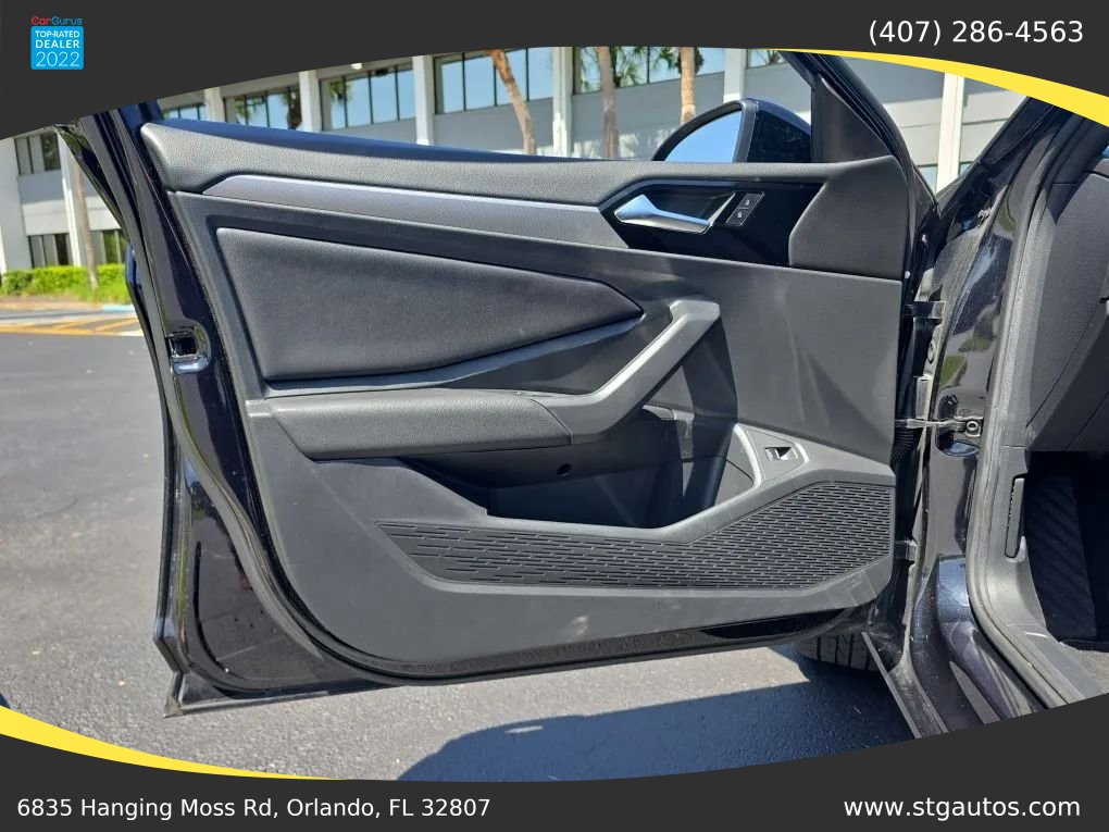 Used 2019 Volkswagen Jetta R-Line w/ R-Line Cold Weather Package FWD image 11