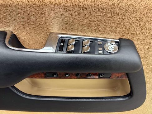 Used 2014 Rolls-Royce Wraith image 13