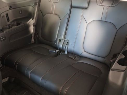Used 2025 Honda Pilot TrailSport image 22