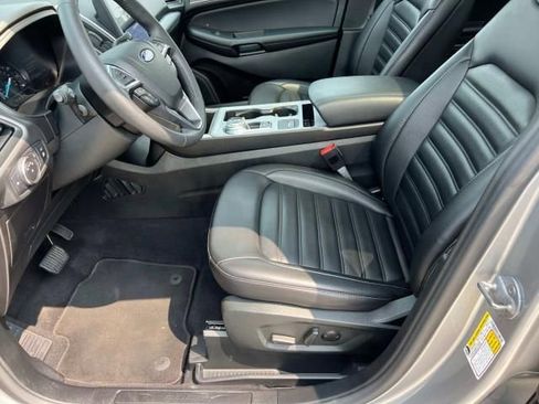 Used 2022 Ford Edge SEL w/ Convenience Package image 18