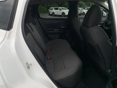 Used 2025 Nissan Kicks SV FWD image 16