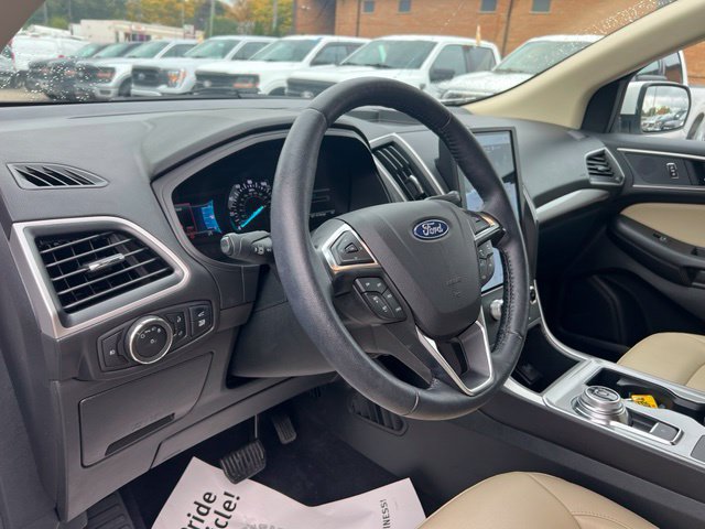 Certified 2024 Ford Edge SEL w/ Convenience Package AWD/4WD image 7