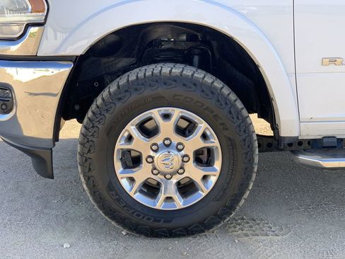 Used 2022 RAM 2500 Laramie AWD/4WD image 32