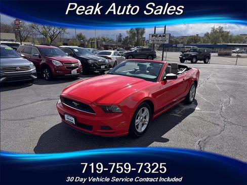 Used 2014 Ford Mustang Convertible RWD image 11