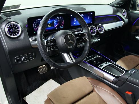 Certified 2024 Mercedes-Benz GLB 250 4MATIC image 6