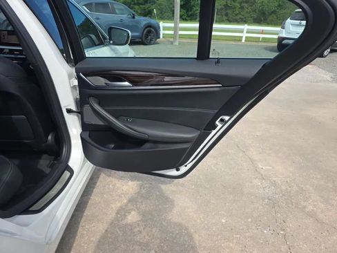 Used 2019 BMW 540i w/ Convenience Package RWD image 44