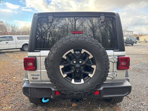 Used 2024 Jeep Wrangler Unlimited Rubicon 4xe image 8