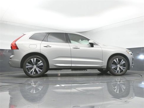 Used 2023 Volvo XC60 B5 Plus w/ Climate Package image 16