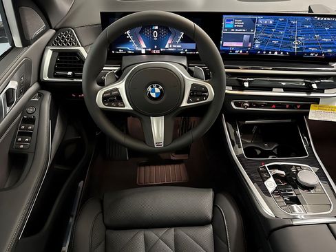 Used 2026 BMW X5 sDrive40i w/ M Sport Package RWD image 29