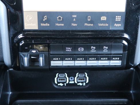 Used 2024 RAM 2500 Laramie w/ Sport Appearance Package image 22