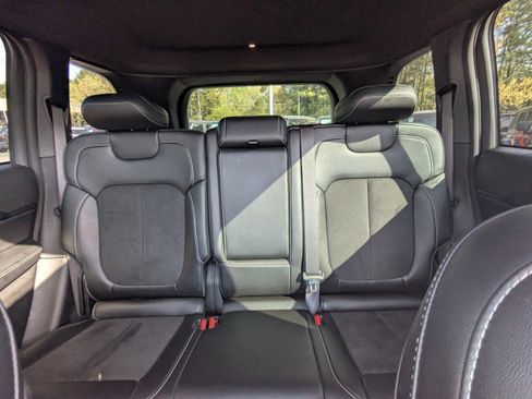 Certified 2023 Jeep Grand Cherokee Altitude AWD/4WD image 12