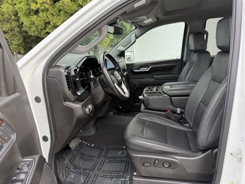 Used 2024 GMC Sierra 1500 SLT image 12