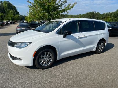 New 2025 Chrysler Voyager LX