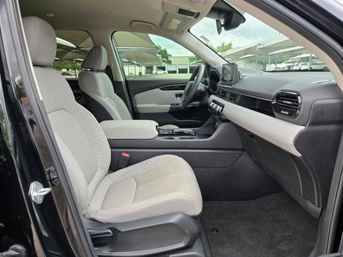 Used 2023 Honda Pilot LX image 28
