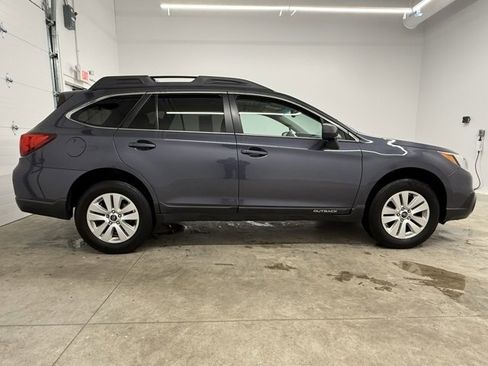 Used 2015 Subaru Outback 2.5i Premium image 4