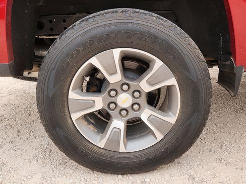 Used 2016 Chevrolet Colorado Z71 AWD/4WD image 7