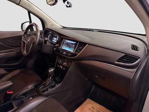 Used 2019 Buick Encore Preferred image 27