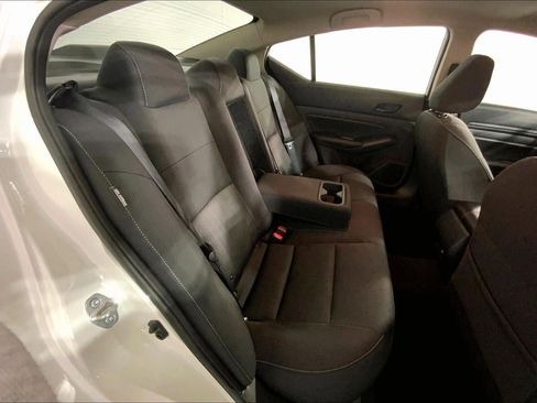 Used 2025 Nissan Altima 2.5 SV FWD image 23