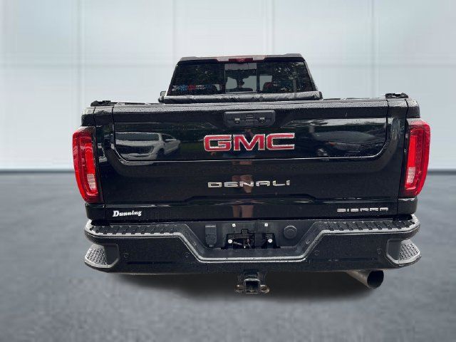 Used 2023 GMC Sierra 3500 Denali w/ Denali Black Diamond Edition AWD/4WD image 3