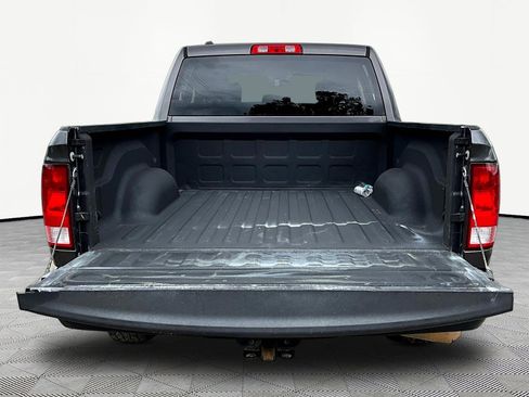 Used 2018 RAM 1500 Tradesman w/ Popular Equipment Group RWD image 7