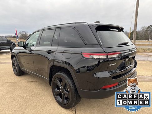 Certified 2023 Jeep Grand Cherokee Altitude image 5