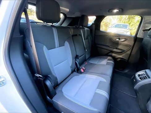 Used 2024 Chevrolet Blazer LT image 20