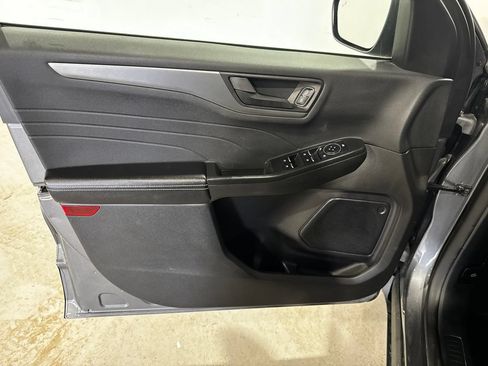 Used 2024 Ford Escape Active AWD/4WD image 15