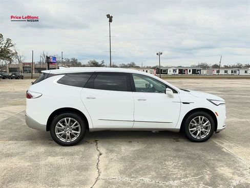 Used 2024 Buick Enclave Essence w/ Experience Buick Package image 7