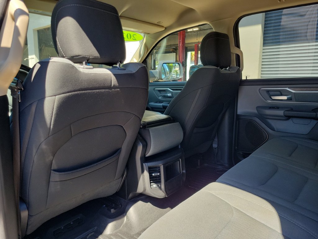 Used 2020 RAM 1500 Big Horn AWD/4WD image 13