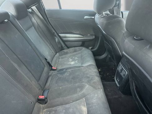 Used 2018 Dodge Charger R/T RWD image 12