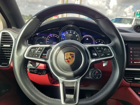 Used 2023 Porsche Cayenne Platinum Edition AWD/4WD image 20