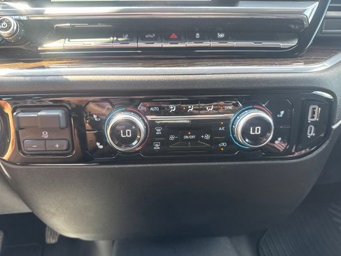 Used 2025 GMC Sierra 2500 SLE w/ SLE Convenience Package AWD/4WD image 32