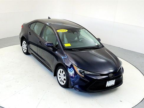 Certified 2024 Toyota Corolla LE image 13
