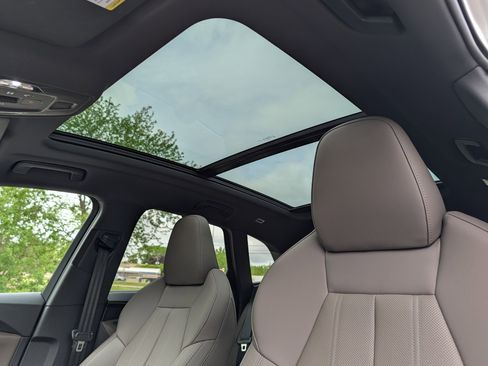 Certified 2025 Audi Q5 Premium w/ Premium Plus AWD/4WD image 32