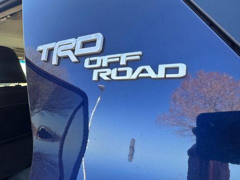 Used 2018 Toyota 4Runner TRD Off-Road Premium image 16