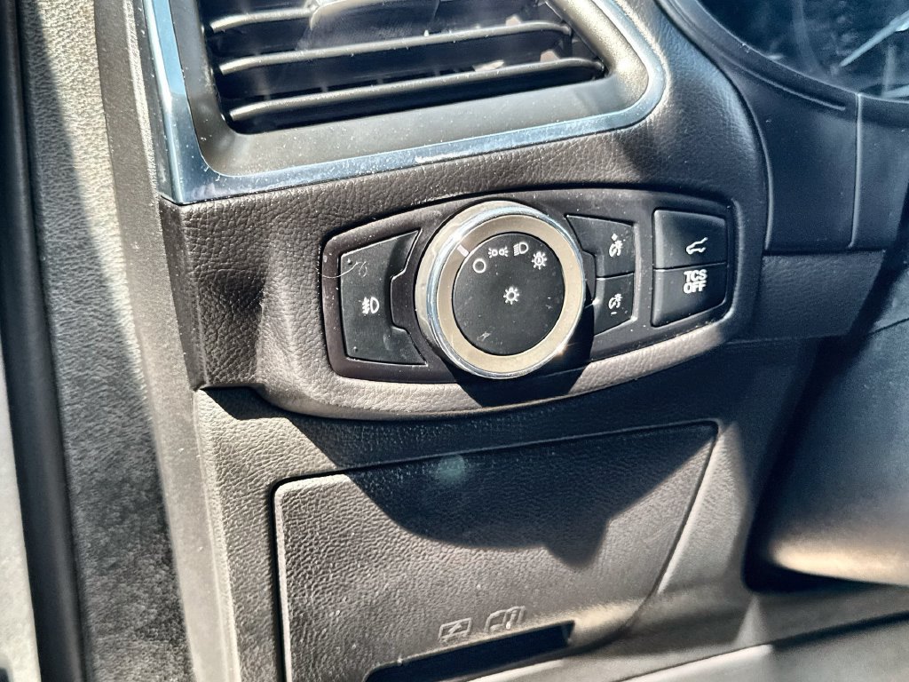 Used 2024 Ford Edge Titanium AWD/4WD image 6